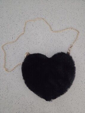 Faux Fur Heart Crossbody Bag - Black With Gold Chain